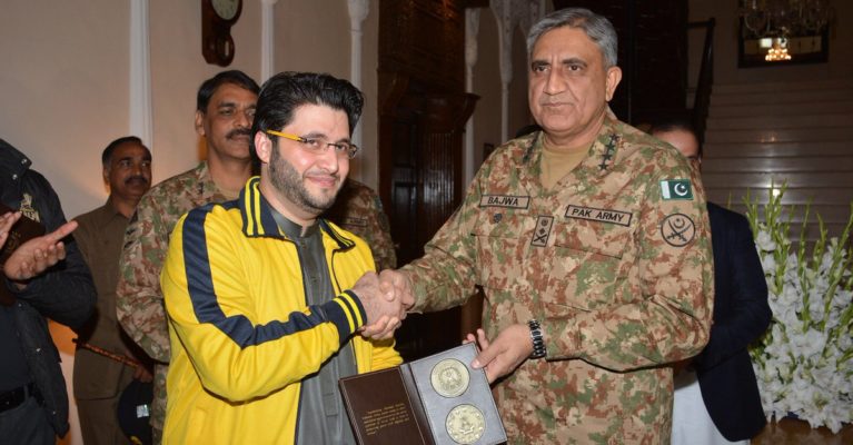 جنرل باجوہ کی جانب سے پشاور زلمی کو خراج تحسین