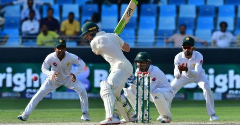  ابوظہبی  ٹیسٹ پہلے روز کا کھیل ختم: آسٹریلیا نے  صرف 20 رنز پر کتنی وکٹیں گنوادیں ؟؟ جانیئے